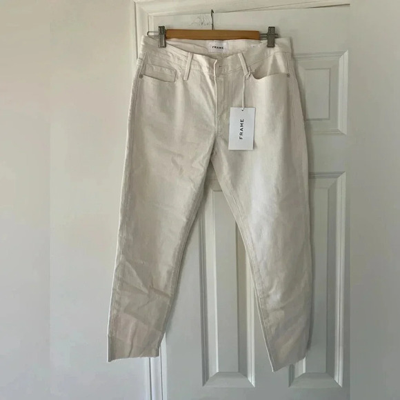 FRAME Mid-Rise Straight “Le Garçon Crop” Jeans in Creamy White - Picture 4 of 7